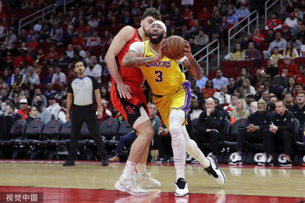 拜仁发布穆勒特别版球衣，以致敬他在拜仁的卓越表现.