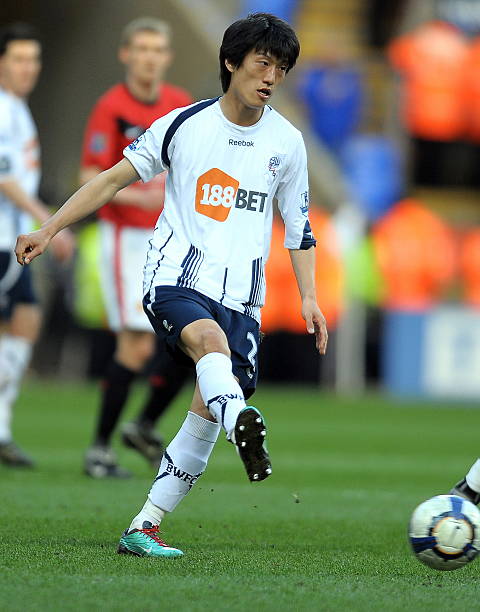 韩K联半场：卢卡斯、李东炅各失绝佳良机，金泉尚武暂0-0首尔.